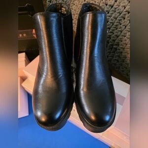 Womens Cushionaire Black Ankle Boots